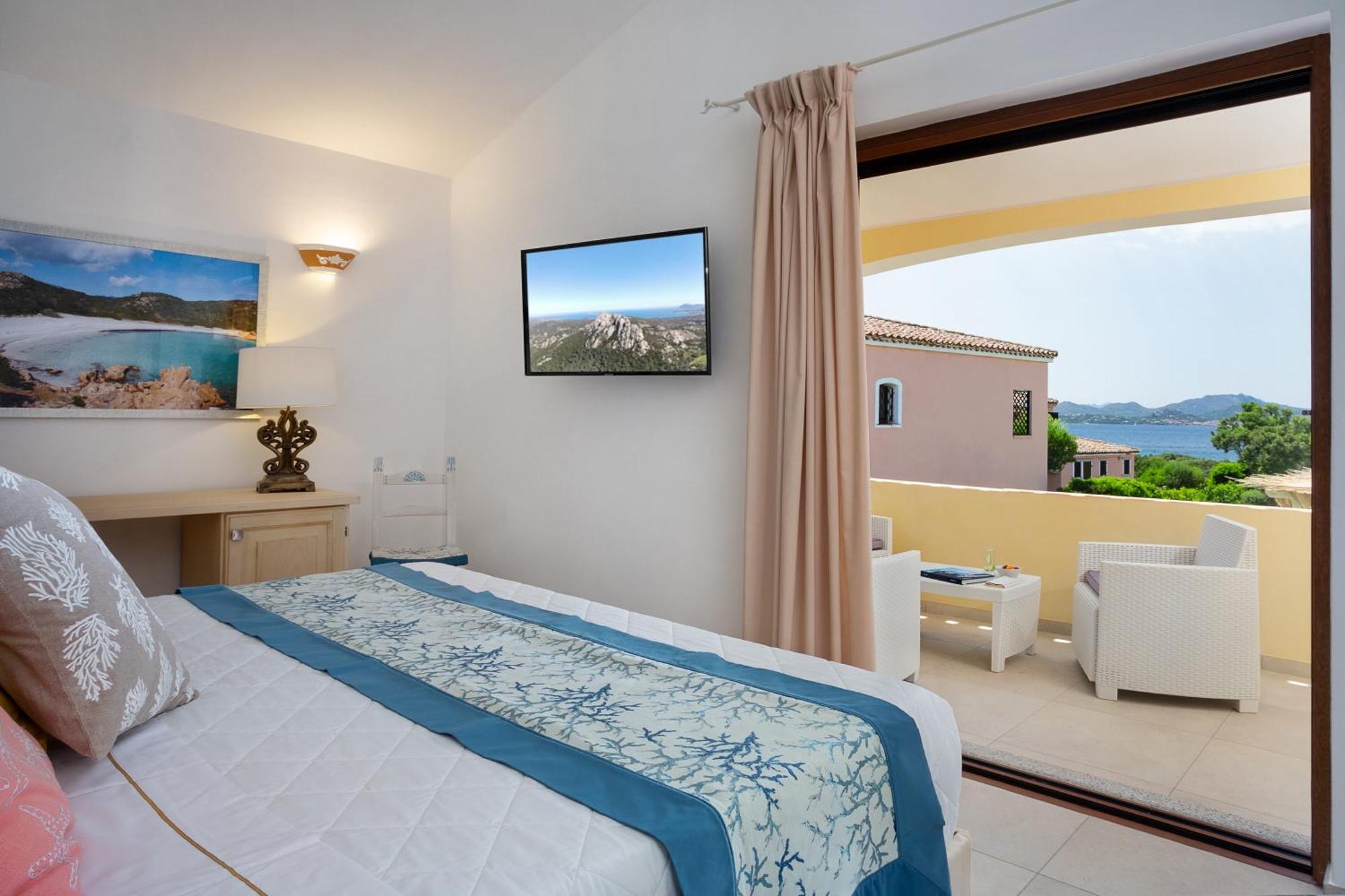 Capriccioli Hotel 4*